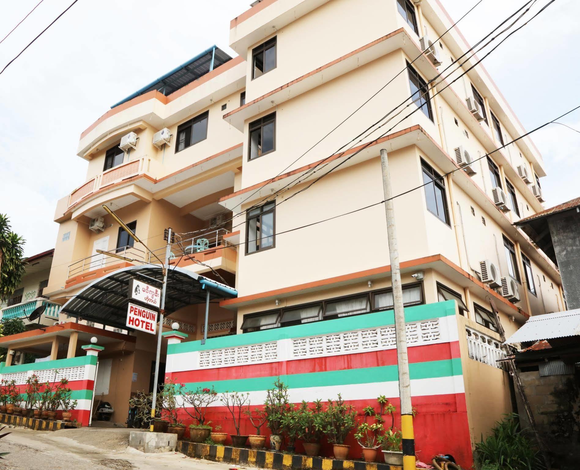 Penguin Hotel Kawthaung Exterior foto